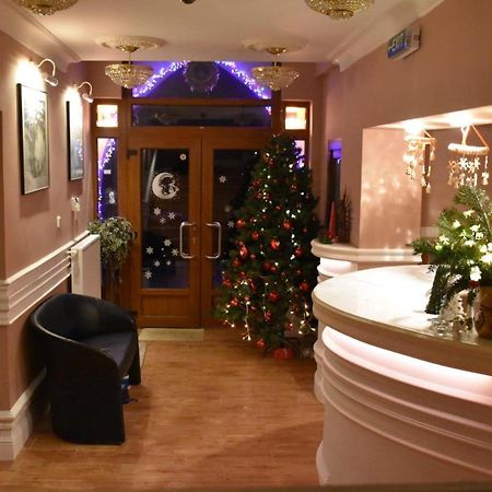 Hotel Galeria Pezinska Baba Bazin Kültér fotó