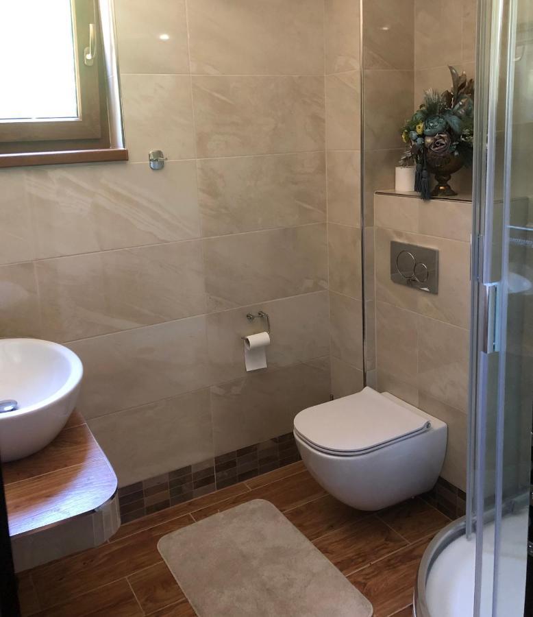 Hotel Galeria Pezinska Baba Bazin Kültér fotó