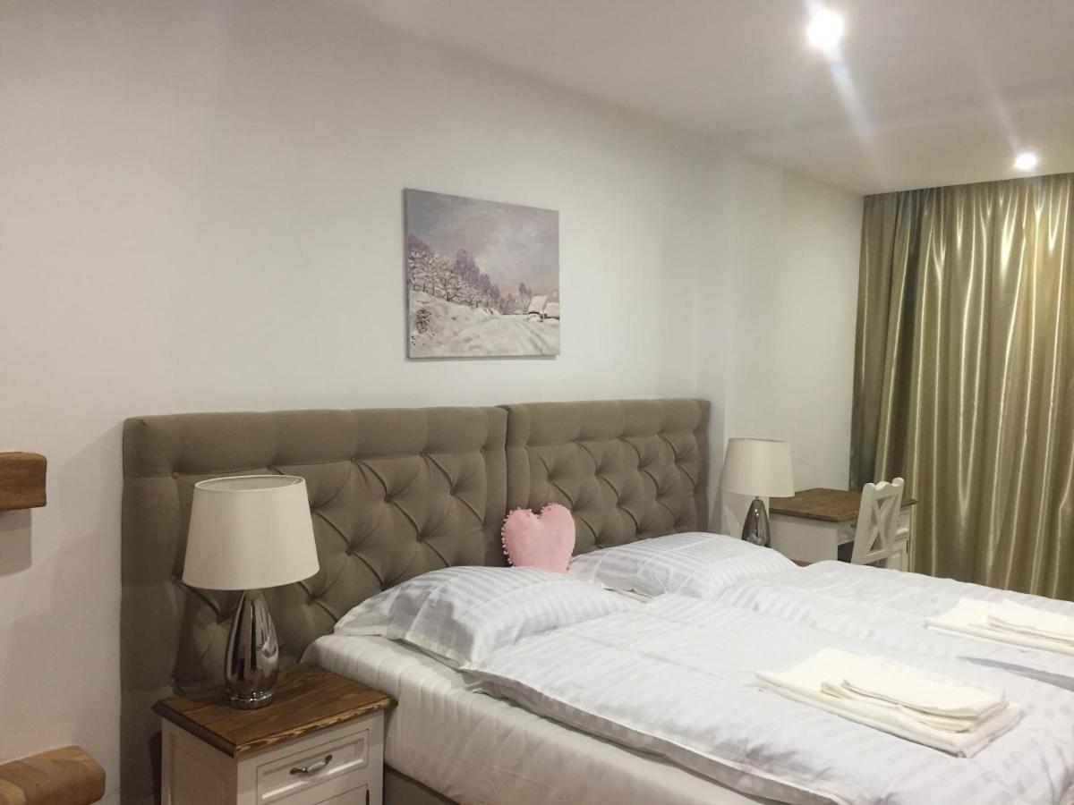Hotel Galeria Pezinska Baba Bazin Kültér fotó