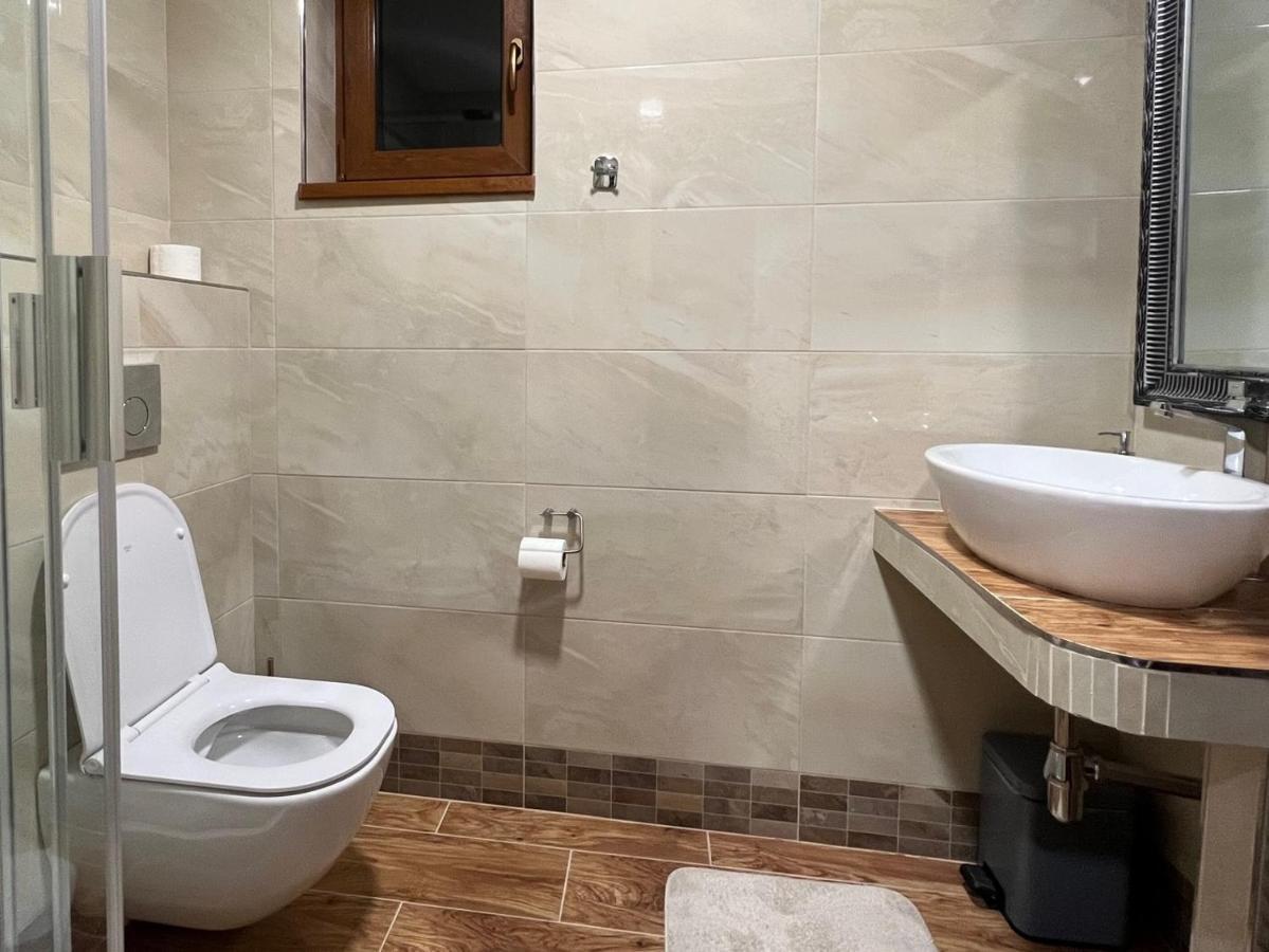 Hotel Galeria Pezinska Baba Bazin Kültér fotó